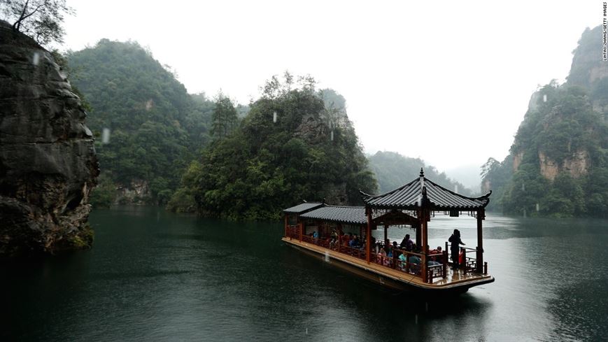 150518182058-zhangjiajie-national-forest-park4-super-169