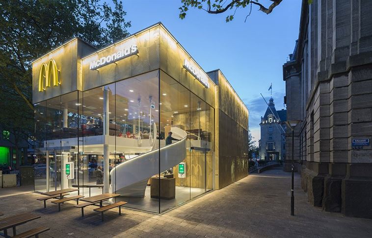 Contemporary-McDonalds-by-Mei-Architects-Photography-by-Jeroen-Musch-10-960x616