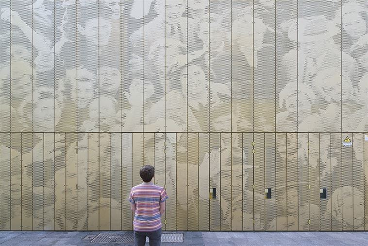 Contemporary-McDonalds-by-Mei-Architects-Photography-by-Jeroen-Musch-14-960x641