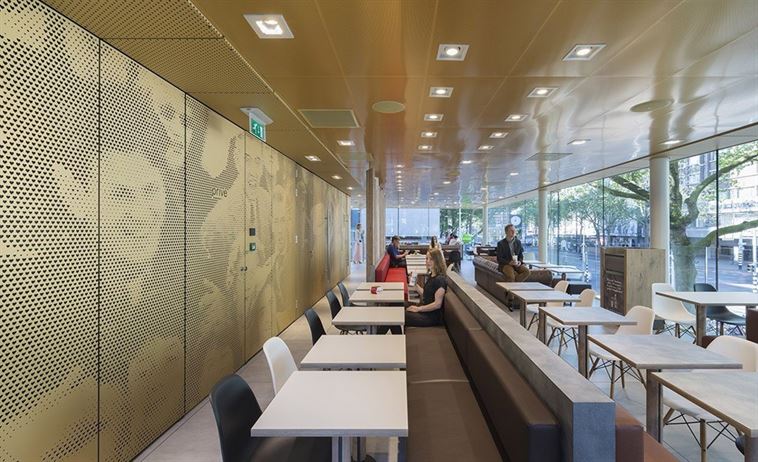Contemporary-McDonalds-by-Mei-Architects-Photography-by-Jeroen-Musch-4-960x585