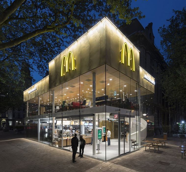Contemporary-McDonalds-by-Mei-Architects-Photography-by-Jeroen-Musch-9-960x888