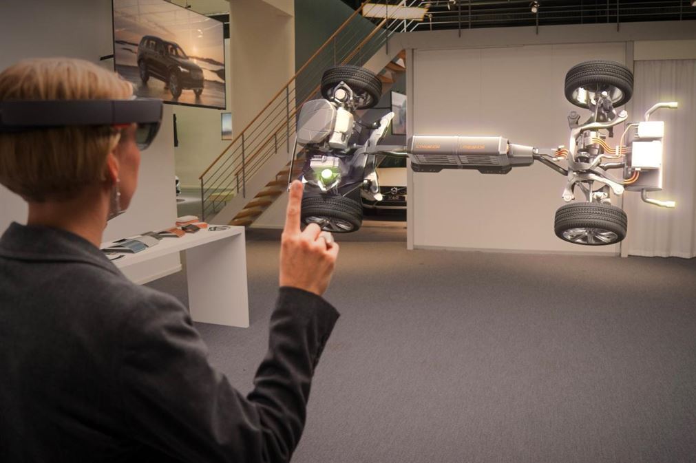 Microsoft HoloLens being used in Volvo showroom-xlarge