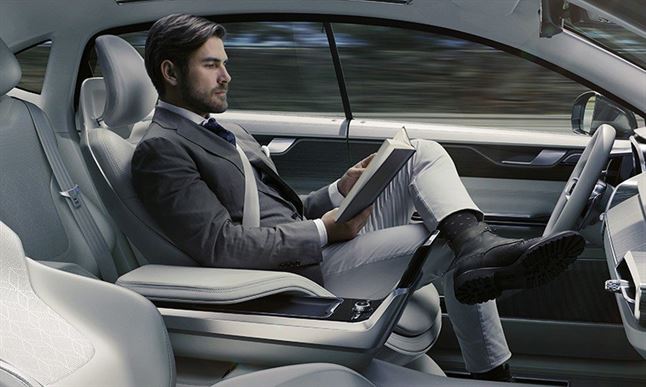volvo-concept-26-autonomous-driving-interior-designboom-03-818x491