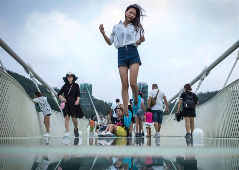 160822133433-160822124706-04-china-glass-bridge-exlarge-169