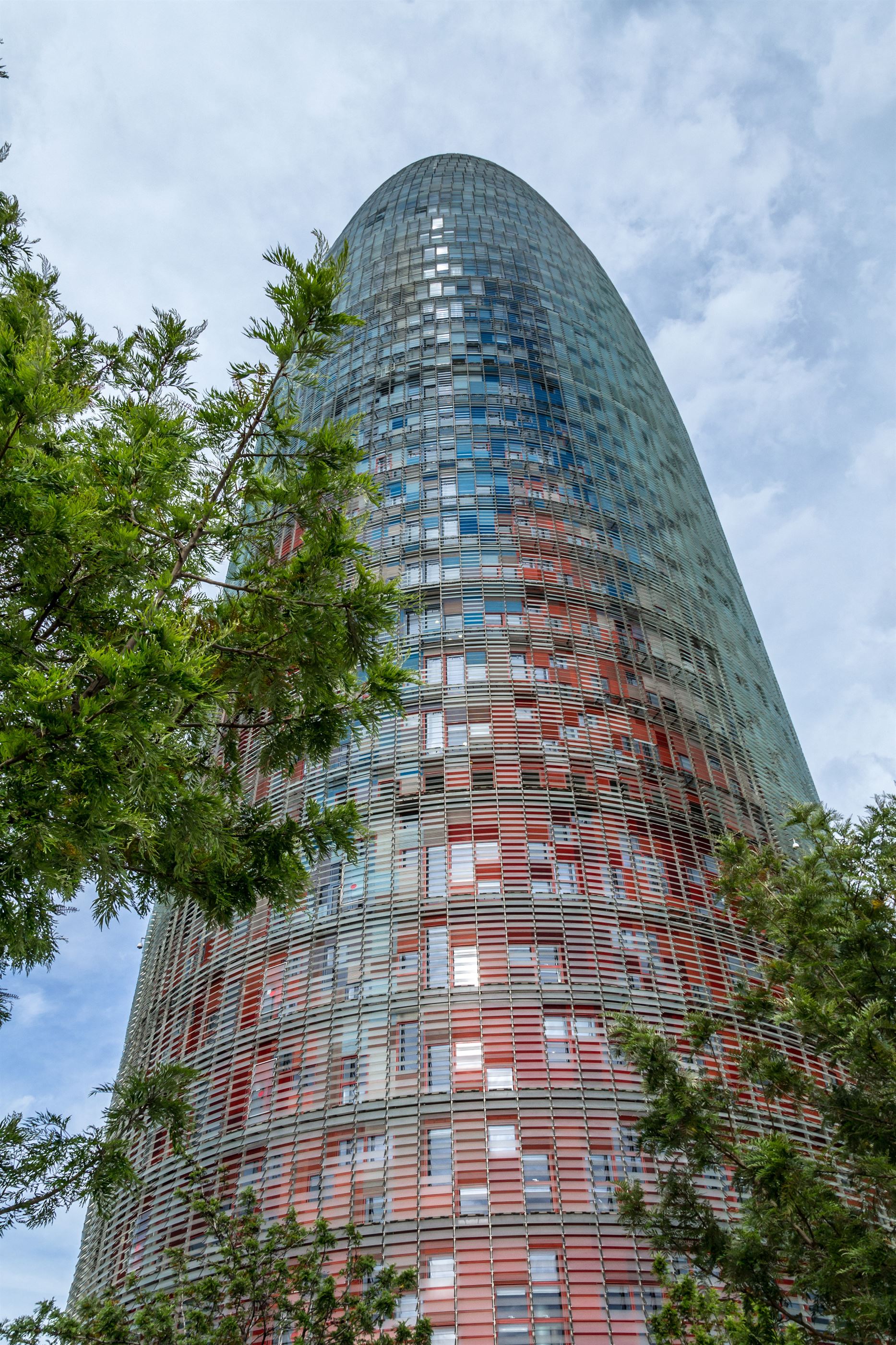 jean-nouvel-torre-agbar-barcelona-spain-architecure-credit-flickr-user-dconvertini_dezeen_2364_col_0