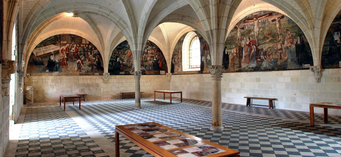DSC_0081-Abbaye-royale-de-Fontevraud-Salle-capitulaire-c-Guy-Liaume-1472_682-1472x679