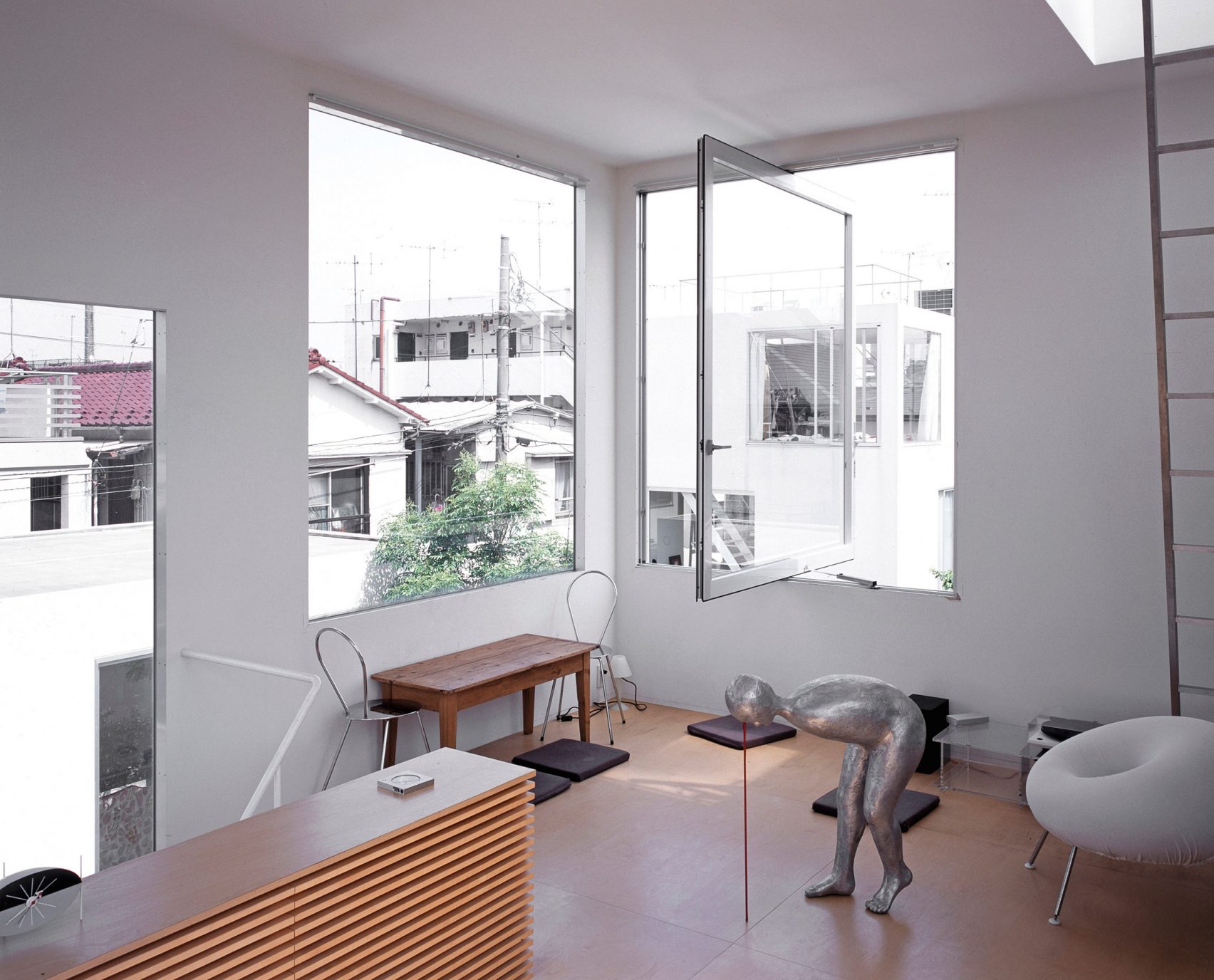 moriyama-house-photos-edmund-sumner-architecture-photography-residential-japan_dezeen_2364_col_11-1704x1376