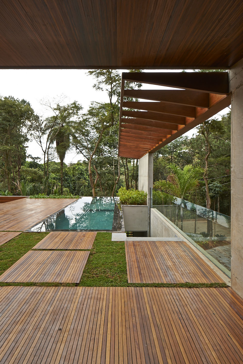 52a3df74e8e44e90be000113_bosque-da-ribeira-anastasia-arquitetos__dsc7359