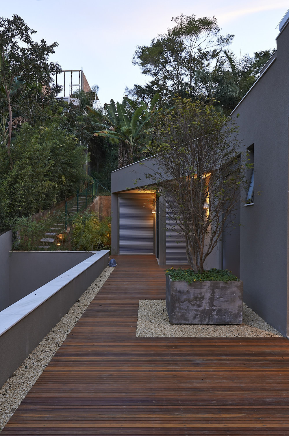 52a3e000e8e44e90be000119_bosque-da-ribeira-anastasia-arquitetos__dsc7424
