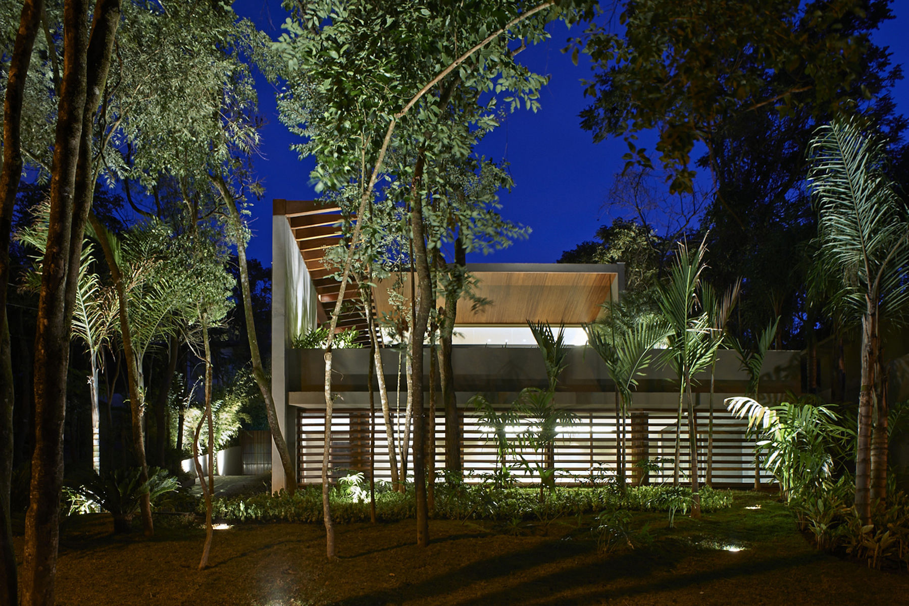 52a3e039e8e44e90be00011c_bosque-da-ribeira-anastasia-arquitetos__dsc7449
