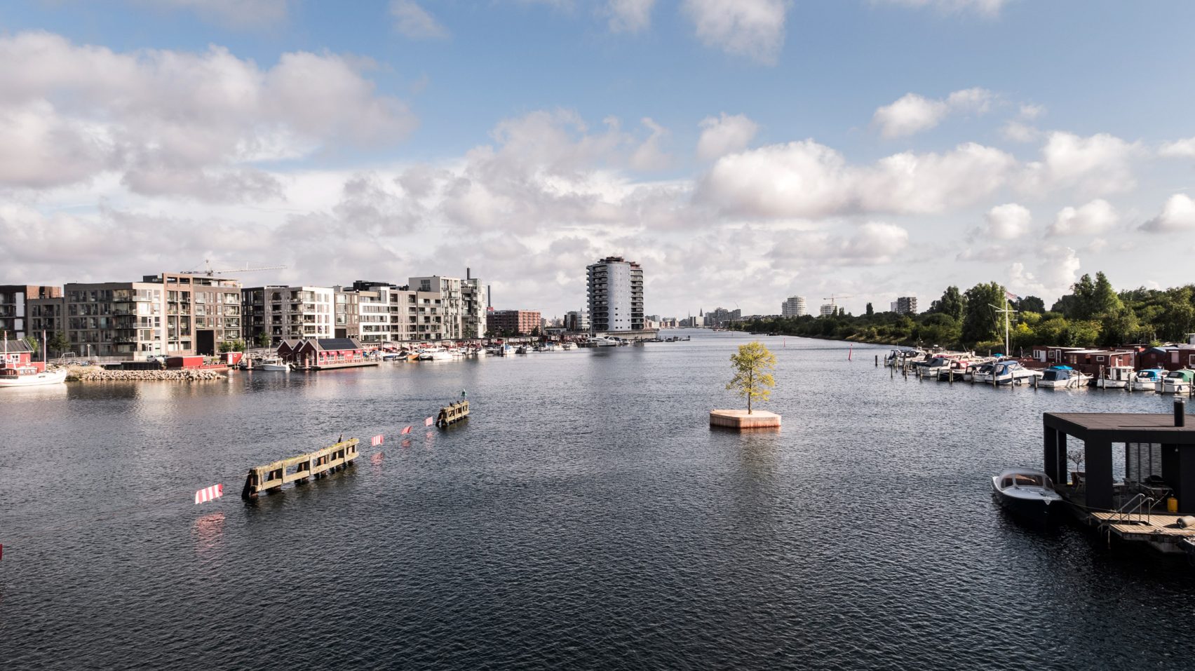 marshall-blecher-magnus-maarbjerg-copenhagen-floating-island_dezeen_2364_col_10-1704x957