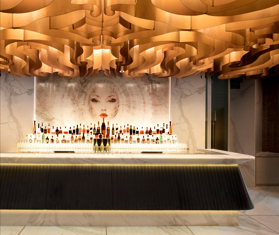 05_BaroqMainBar_HR