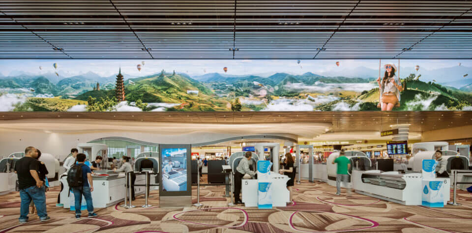 Moment-Factory-Changi-Airports_Terminal-4_Theatre_of_experience-18-WS-960x474