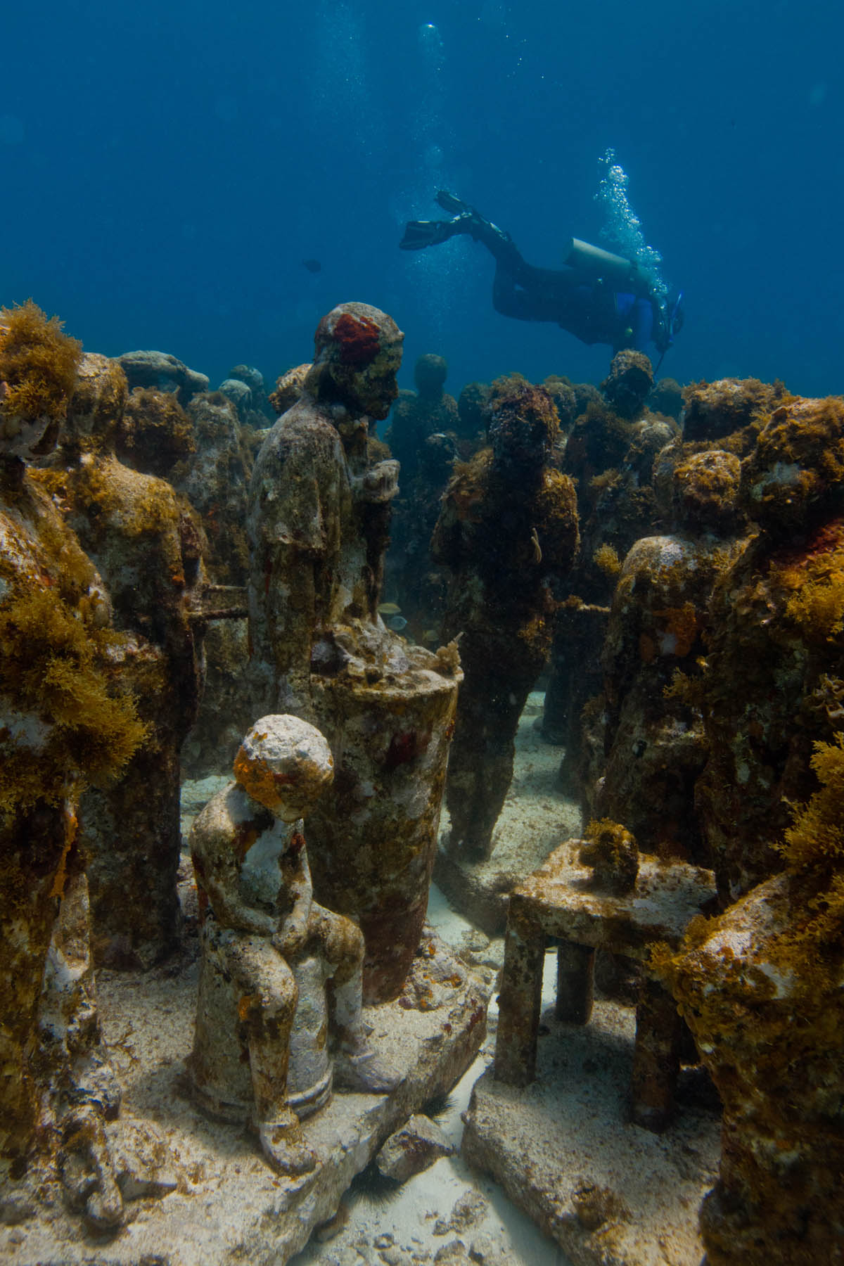 Underwater-sculpture-Silent-Evolution-Jason-DeCaires-Taylor