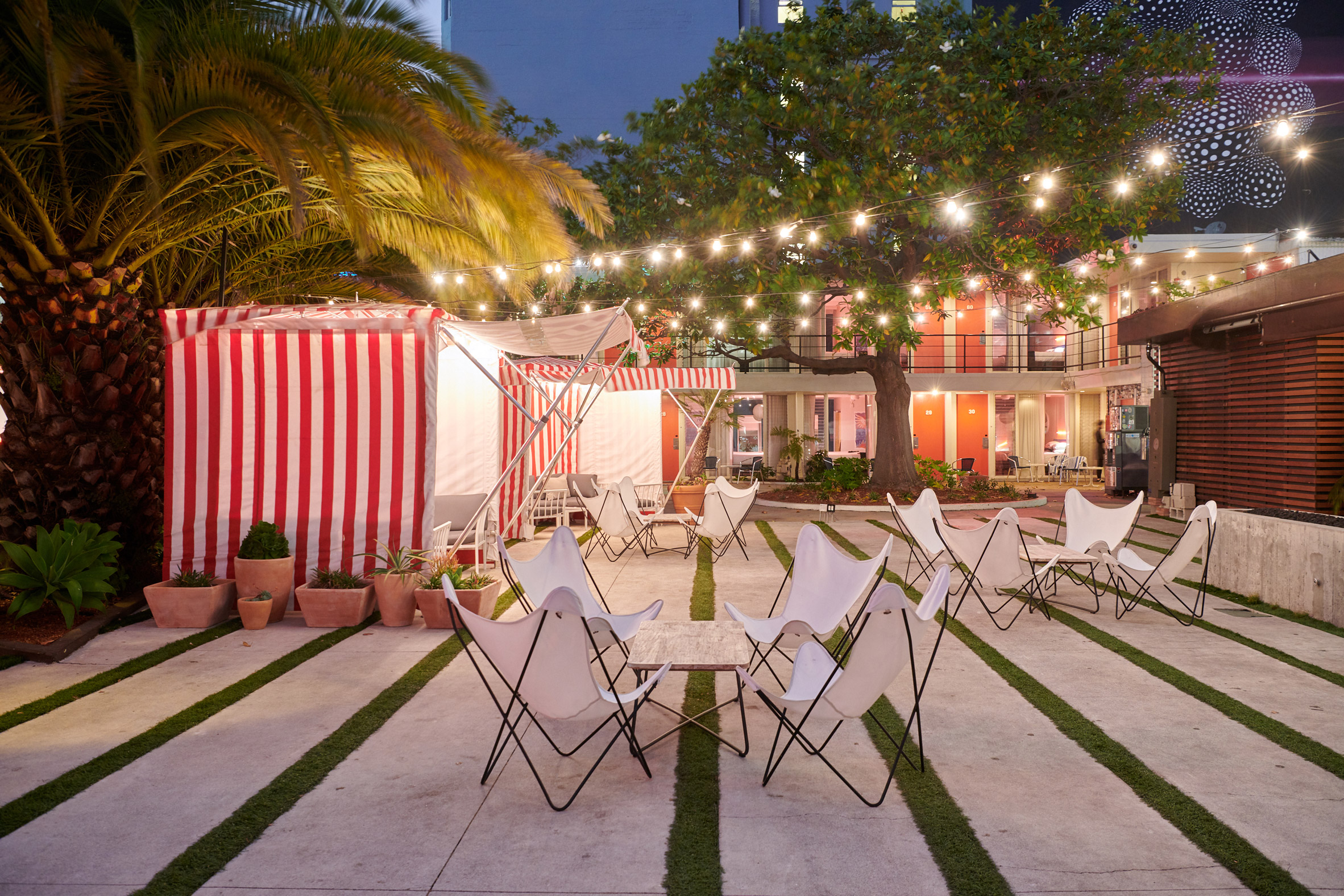 phoenix-hotel-liz-lambert-interiors-renovation-san-francisco-california-usa_dezeen_2364_col_0