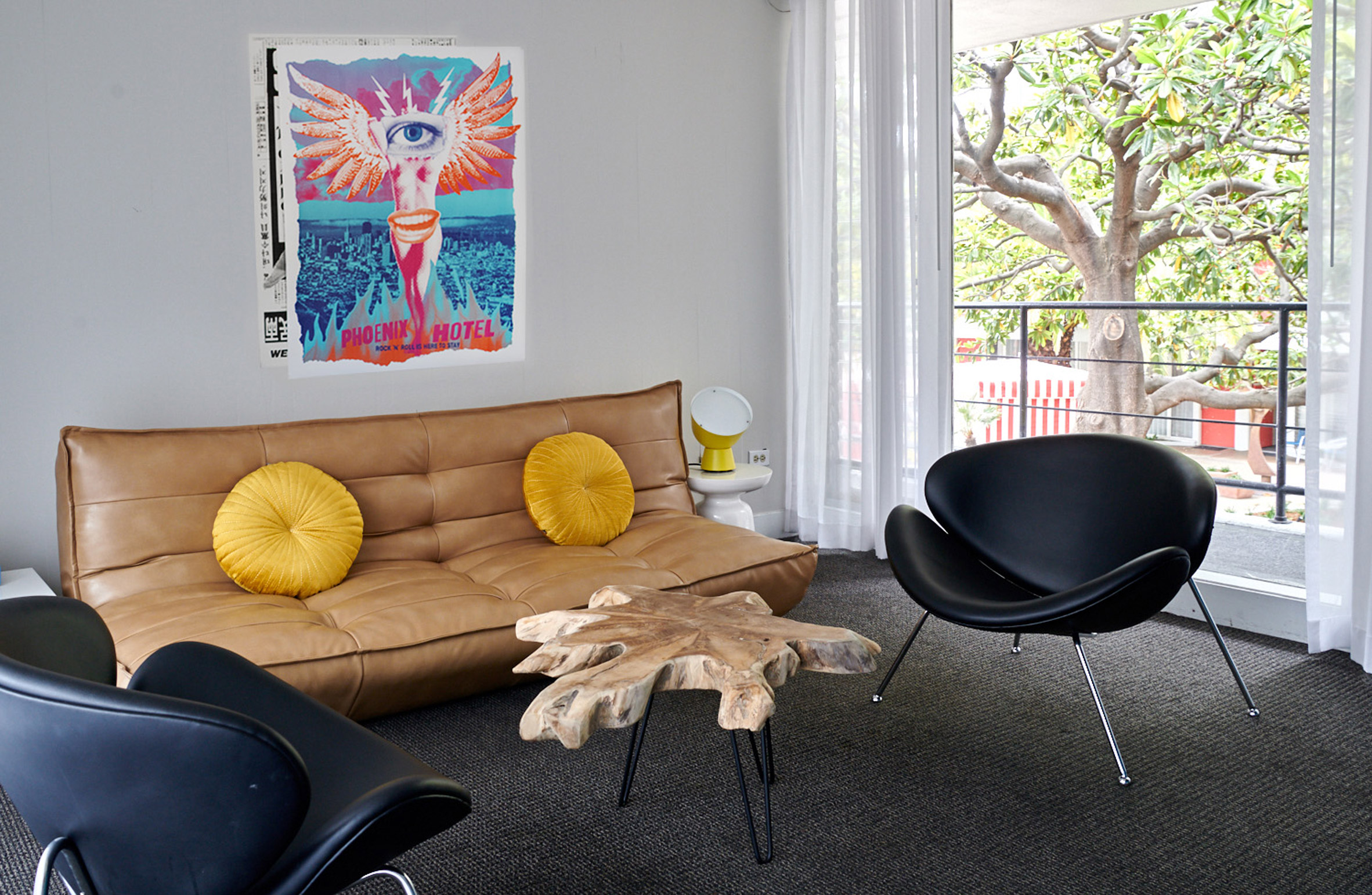 phoenix-hotel-liz-lambert-interiors-renovation-san-francisco-california-usa_dezeen_2364_col_11