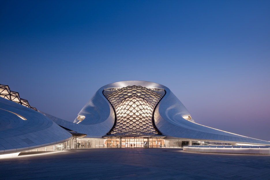 Harbin-Opera-House_MAD-Architects_Beijing_Hufton-Crow_dezeen_936_1