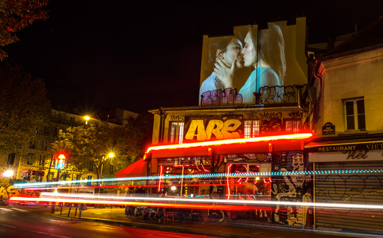 julien-nonnon-french-kiss-digital-street-art-project-paris-le_basier-7