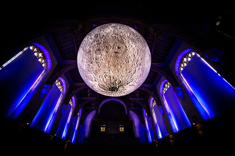 luke-jerram-museum-of-the-moon-designboom-05