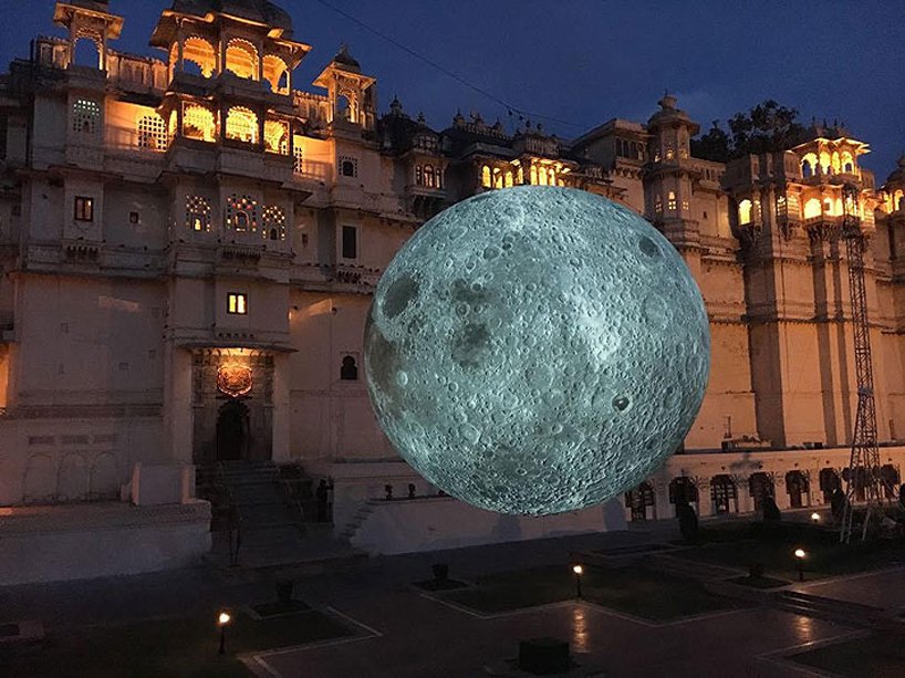 luke-jerram-museum-of-the-moon-designboom-2