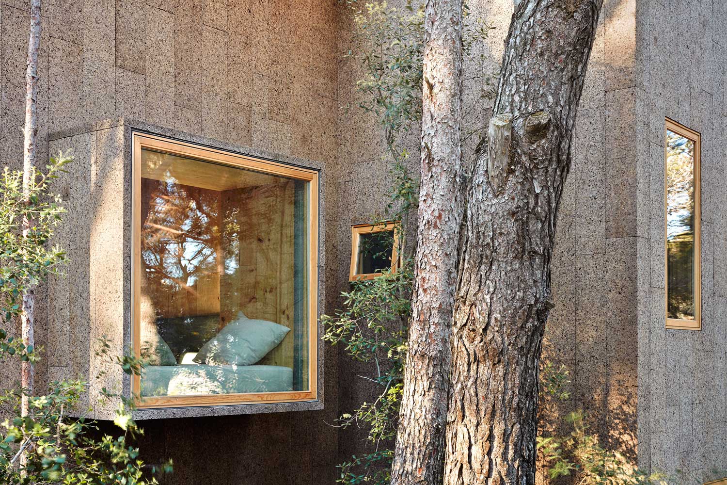 Two-Cork-Houses-Palafrugell-Costa-Brava-by-Lopez-Rivera-Architects-Yellowtrace-04
