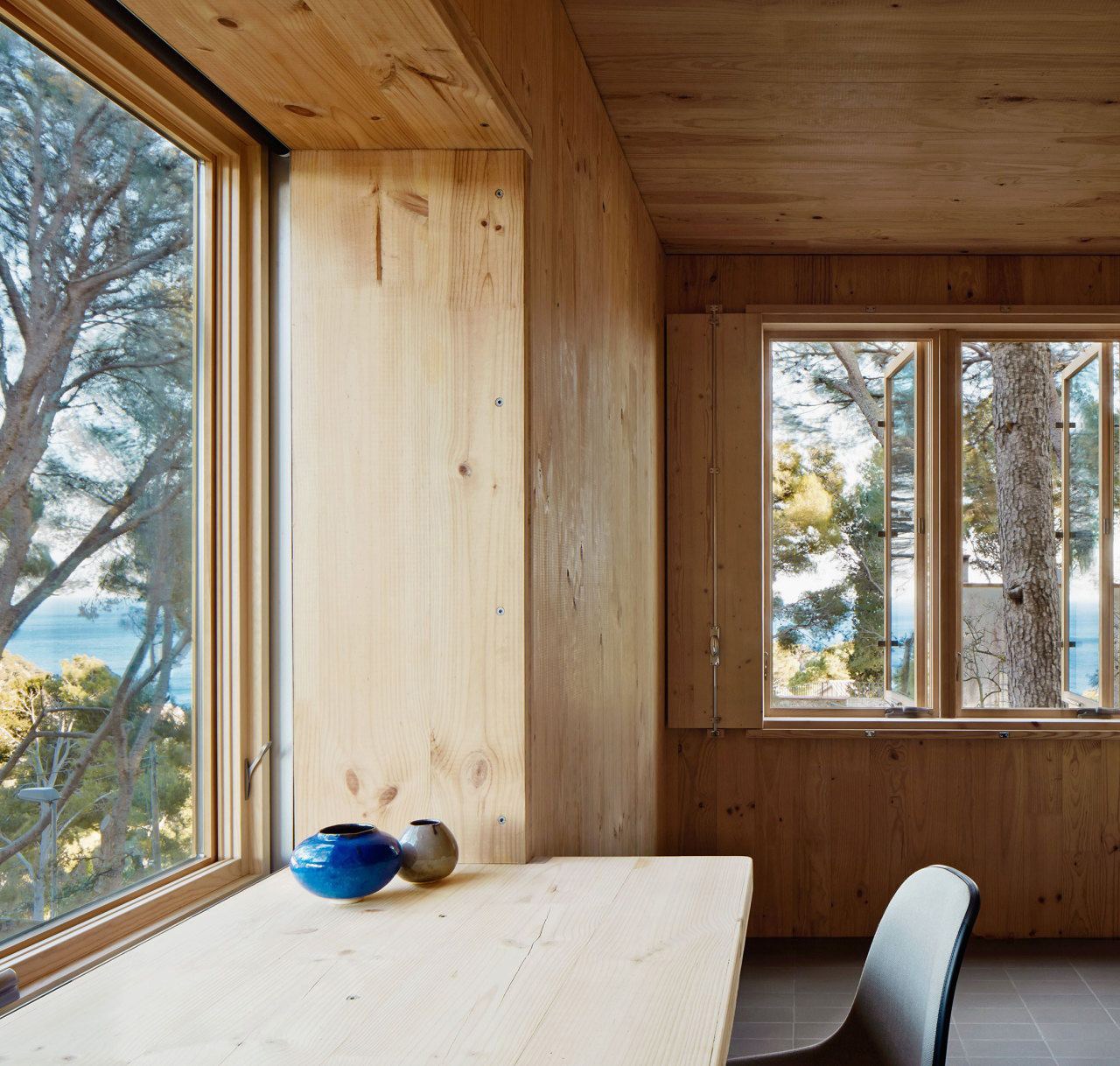 Two-Cork-Houses-Palafrugell-Costa-Brava-by-Lopez-Rivera-Architects-Yellowtrace-13