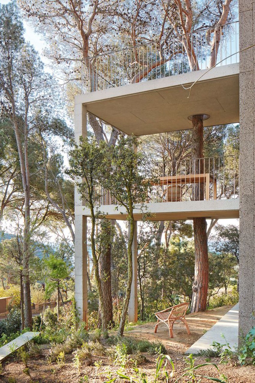 Two-Cork-Houses-Palafrugell-Costa-Brava-by-Lopez-Rivera-Architects-Yellowtrace-17