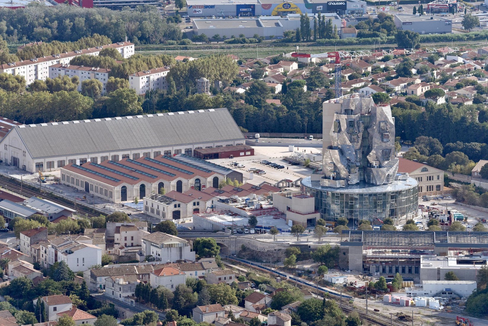 metalocus_gehry_partnes_luma_arles_08