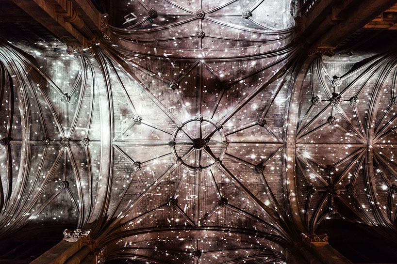 miguel-chevalier-voutes-celestes-nuit-blanche-saint-eustache-paris-designboom-010