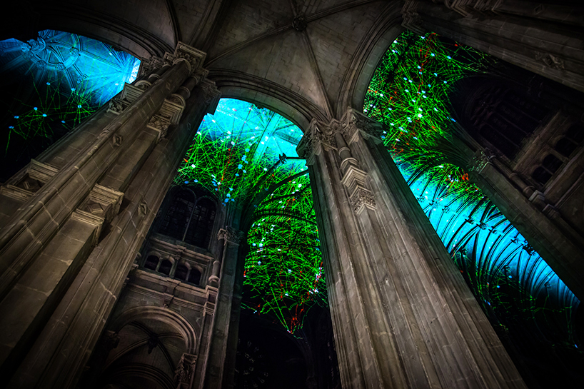 miguel-chevalier-voutes-celestes-nuit-blanche-saint-eustache-paris-designboom-03