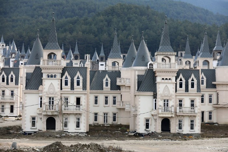 turkey-castle-ghost-town-4