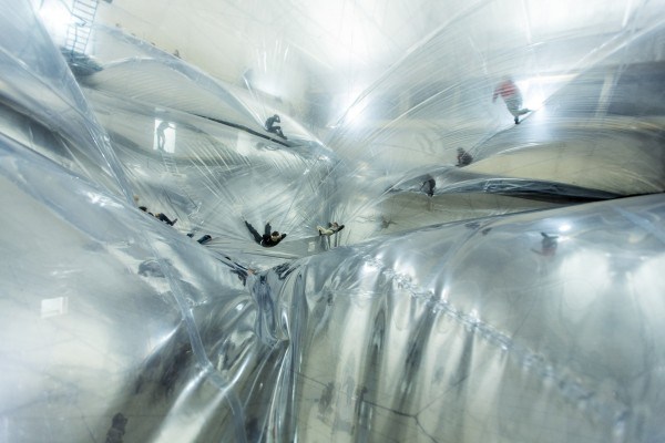 30_Tomas-Saraceno_On-Space-Time-Foam-600x400