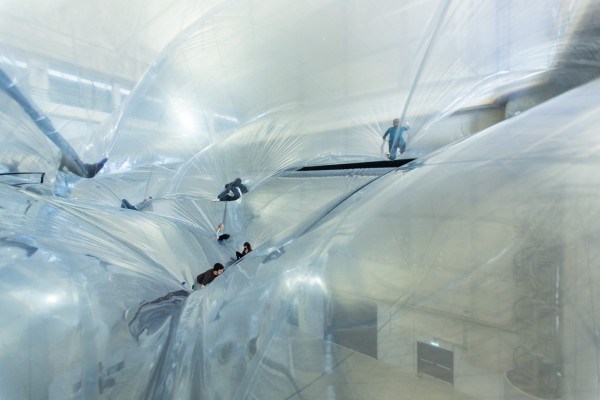 38_Tomas-Saraceno_On-Space-Time-Foam-600x400