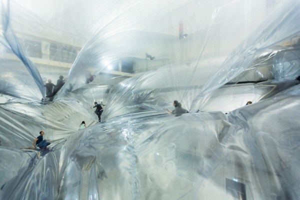 44_Tomas-Saraceno_On-Space-Time-Foam-600x400