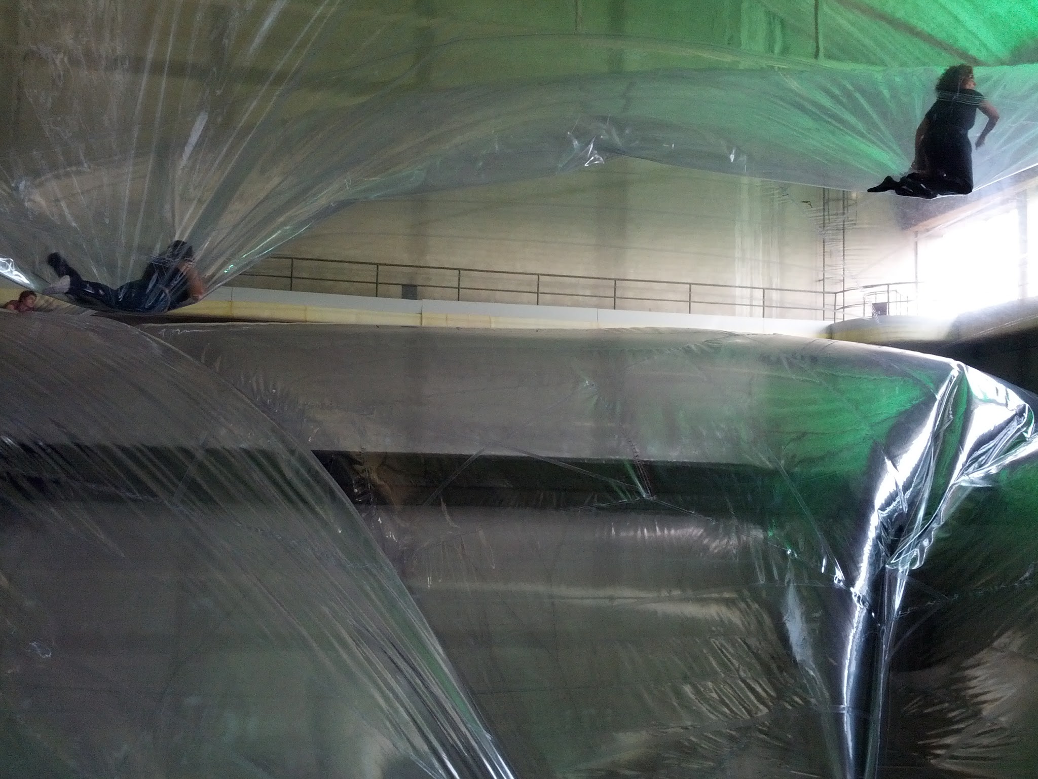Tomas_Saraceno_-_On_Space_Time_Foam_-_HangarBicocca,_Milano_2012