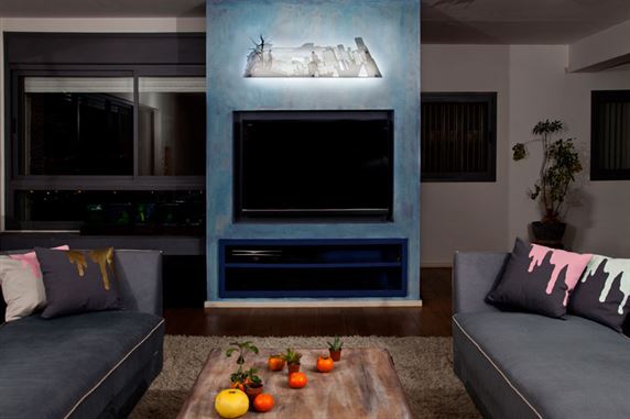 studioknob-layered-storytelling-lighting-fixtured-led-light-romantic-city-urban-living-room
