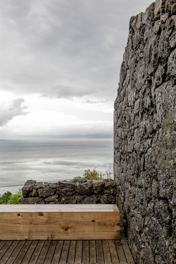 1_casa_e_c_by_SAMI_arquitectos_acores_portugalyatzer