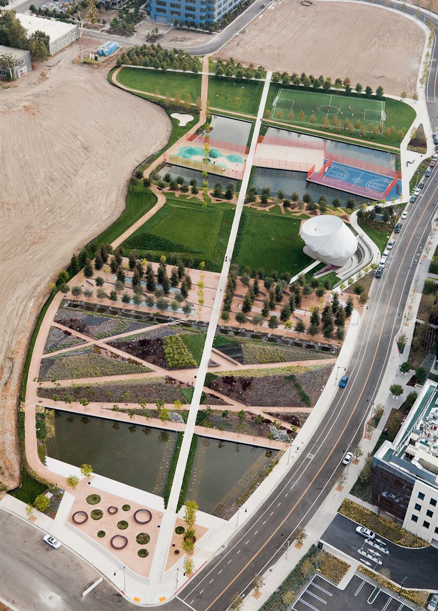 פארק על הגבול: FRONTIER PARKLAND