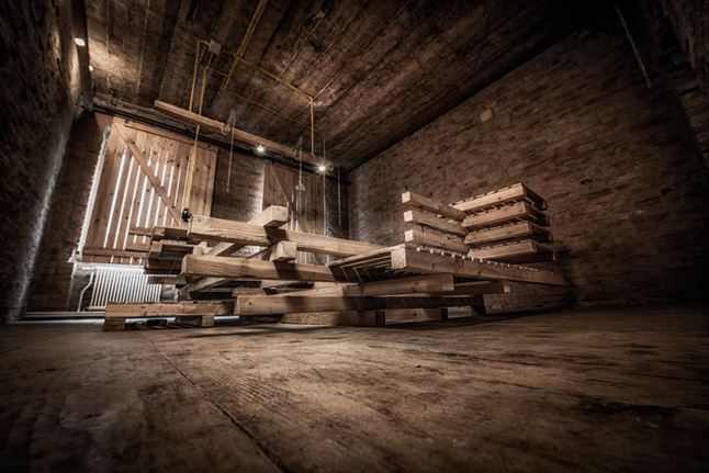 herisalli-viennese-guest-room-gegenbauer-vinegar-brewery-designboom-06