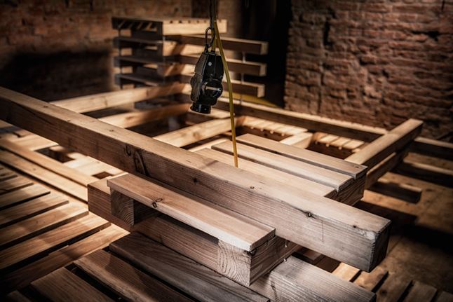 herisalli-viennese-guest-room-gegenbauer-vinegar-brewery-designboom-07