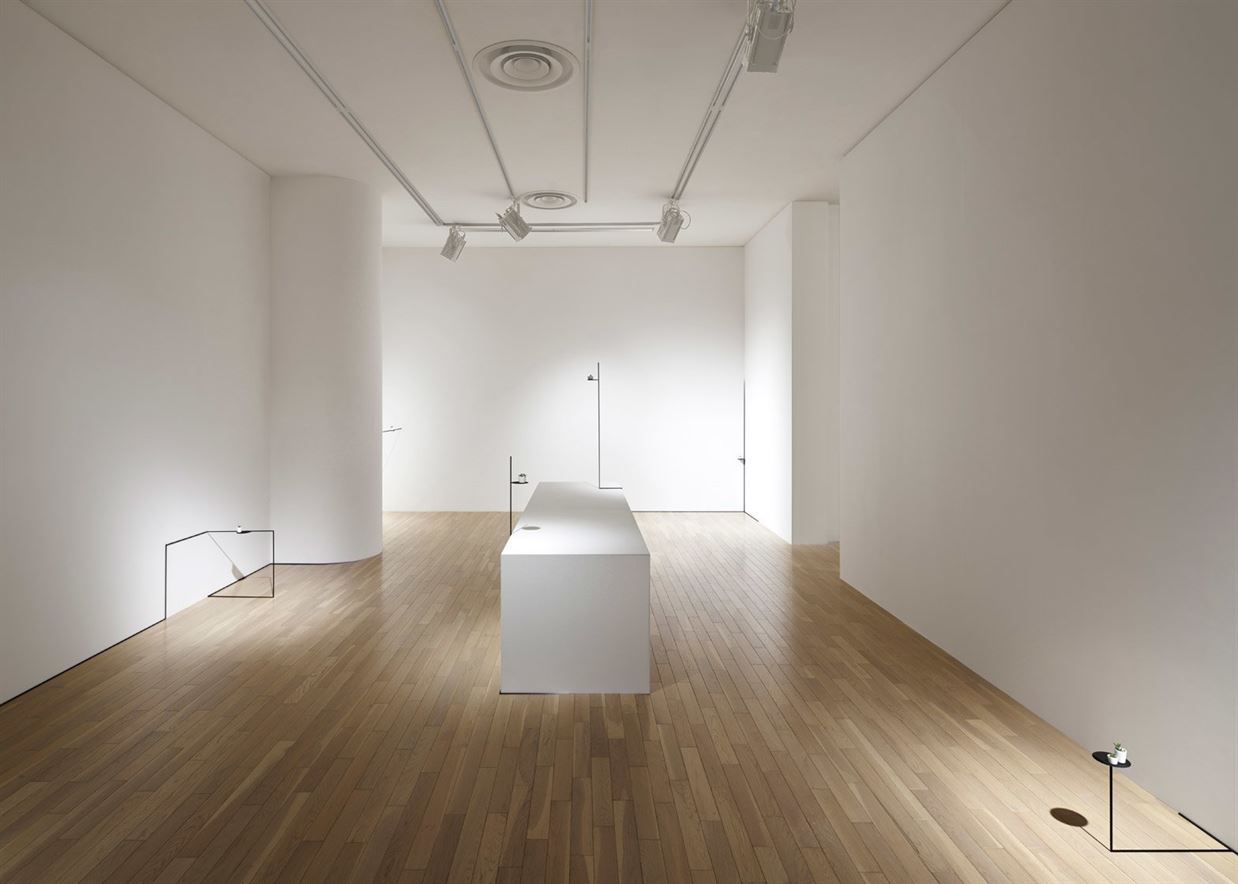 Border-table_Eye-of-Gyre_Nendo_dezeen_1568_13