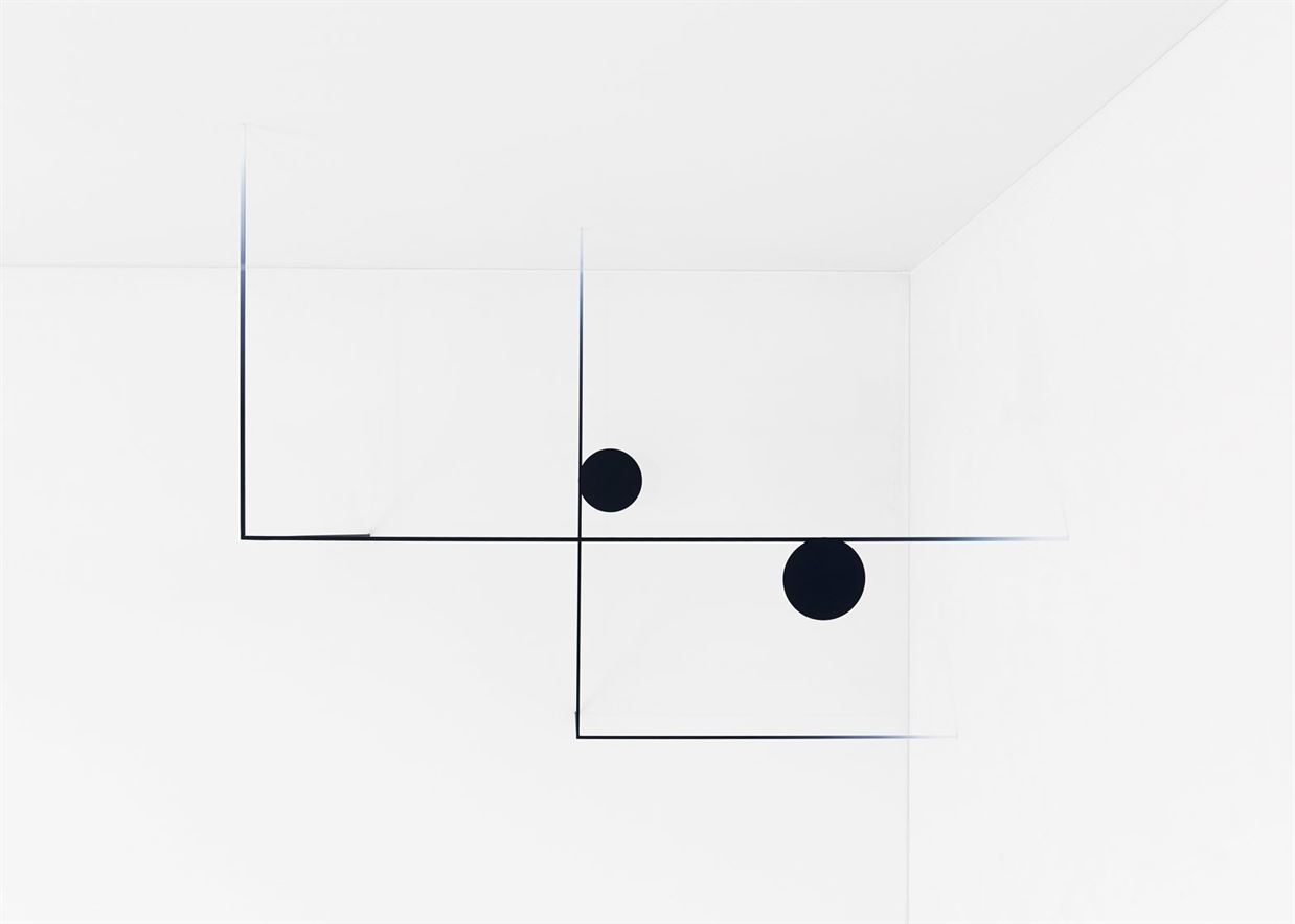 Border-table_Eye-of-Gyre_Nendo_dezeen_1568_3