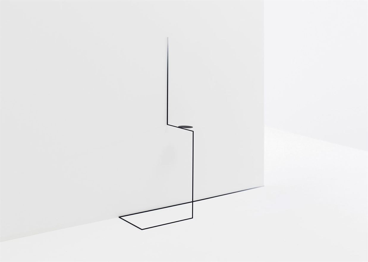 Border-table_Eye-of-Gyre_Nendo_dezeen_1568_6