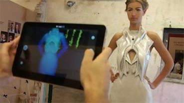 Annouk-Wipprecht-3D-printed-fashion-collection-for-Audi_dezeen_11