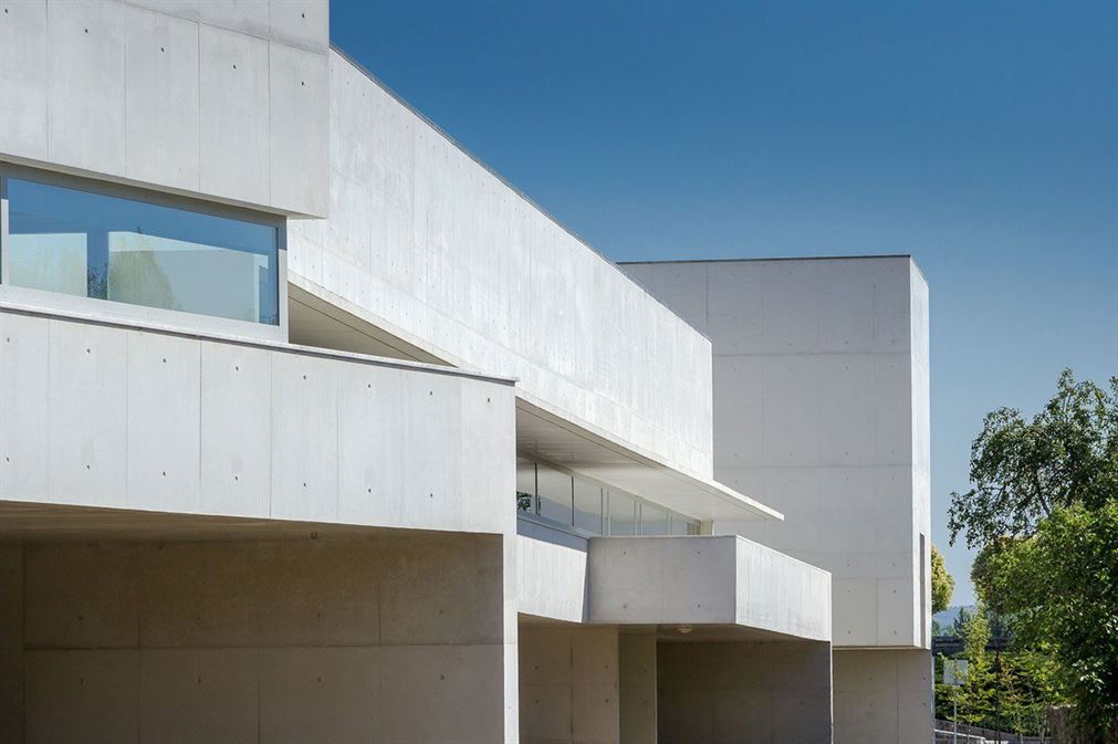 f20_nadir_afonso_foundation_chaves_portugal_by_alvaro_siza_vieira_photo_joao_morgado_yatzer