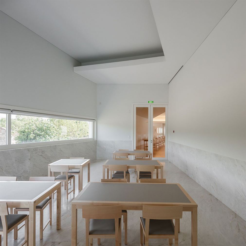 f25_nadir_afonso_foundation_chaves_portugal_by_alvaro_siza_vieira_photo_joao_morgado_yatzer