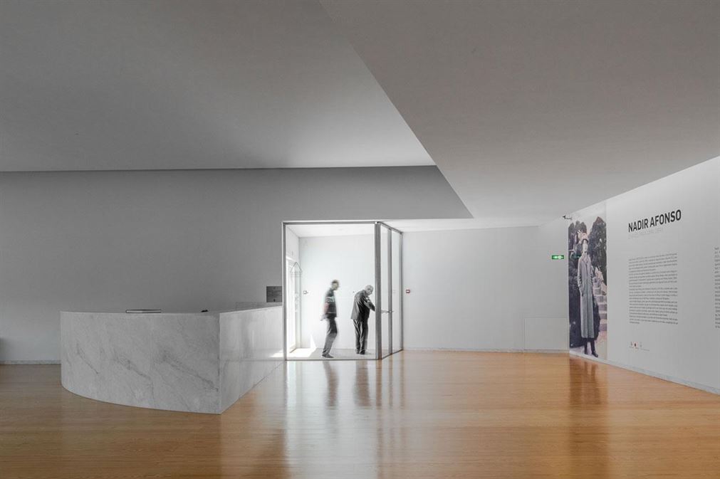 f7_nadir_afonso_foundation_chaves_portugal_by_alvaro_siza_vieira_photo_joao_morgado_yatzer