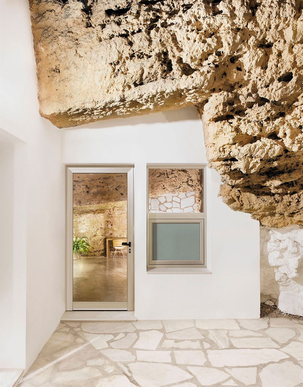 s9_cave_house_villarrubia_cordoba_spain_ummo_estudio_photo_david_vico_yatzer