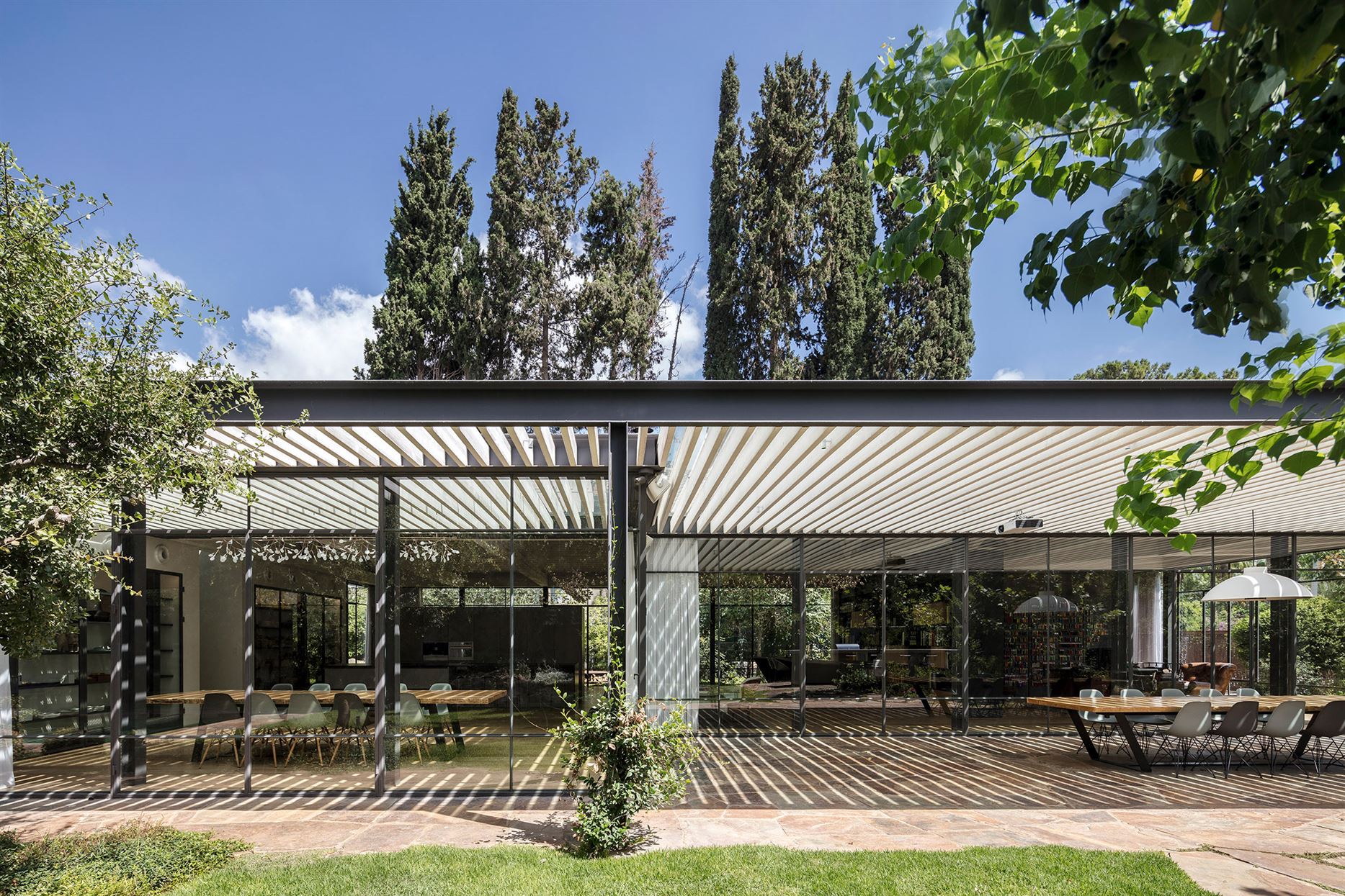 m-house-pitsou-kedem-architecture-residential-israel_dezeen_2364_col_3 (1)