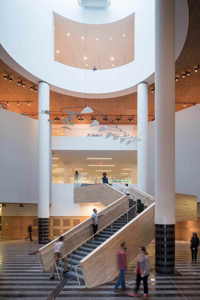 6._Alexander_Calder’s_Untitled_(1963)_on_view_in_the_Evelyn_and_Walter_Haas__Jr._Atrium_at_the_new_SFMOMA__photo_©_Iwan_Baan__courtesy_SFMOMA